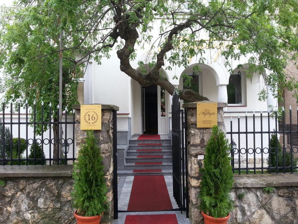 Villa Mystique Belgrád Kültér fotó